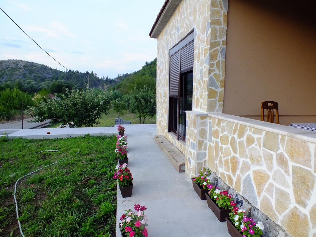 Holiday Home Ivana Virpazar Quarto foto